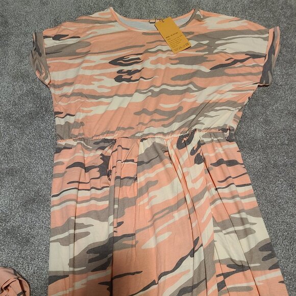 🔥3/$42 w FREE SHIPPING🔥 NWT Pink Camo high low dress - Picture 3 of 6